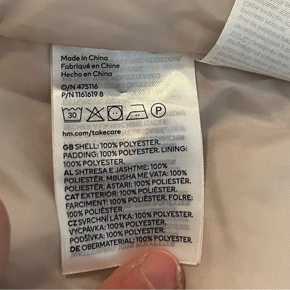 H&M Cropped Puffer Vest - Cream Beige- medium - Picture 5 of 6